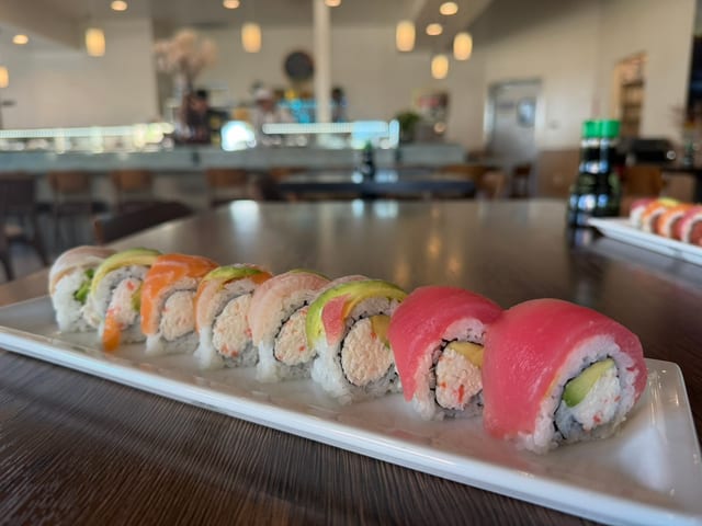 RAINBOW ROLL.