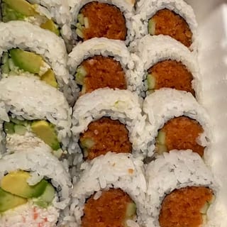 SPICY TUNA TEMPURA ROLL